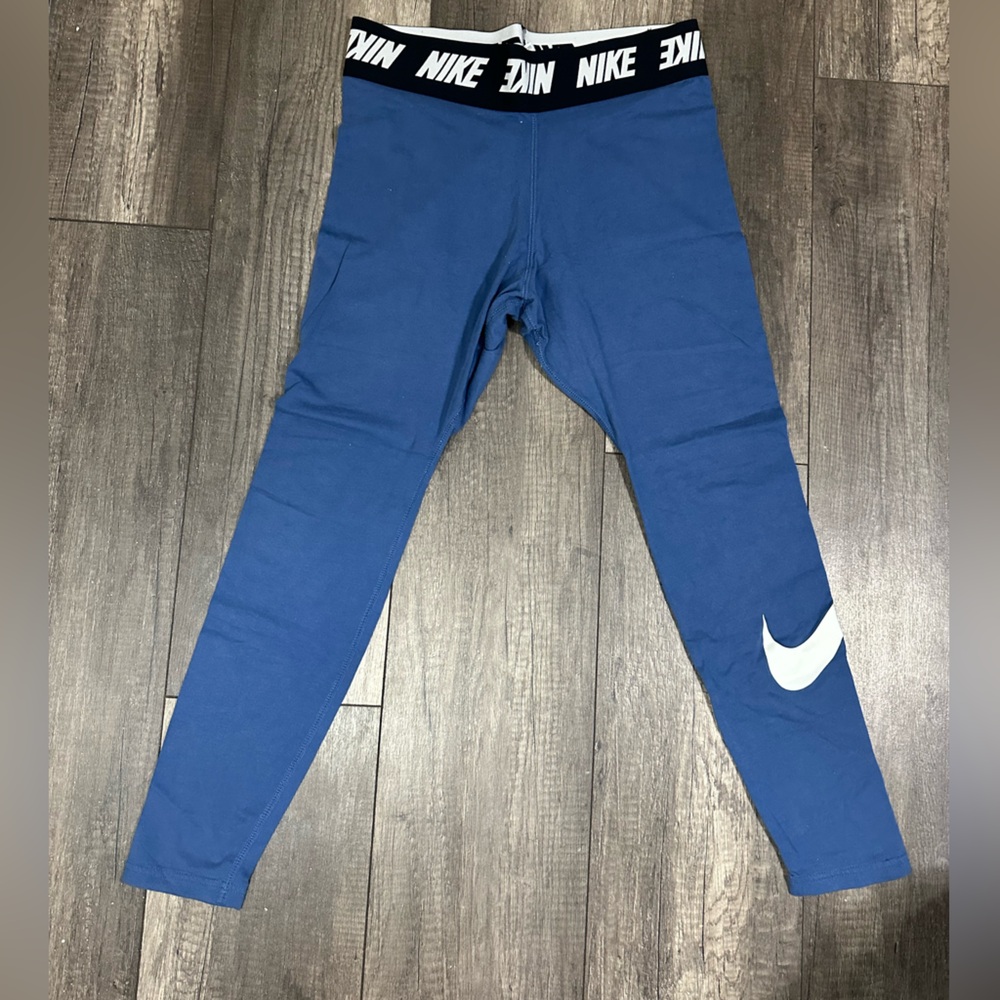 Nike - Blue Tshirt Material Leggings - Size L
